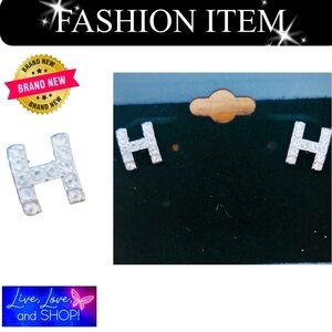 EARRINGS: Silver w/Rhinestones, NWOT